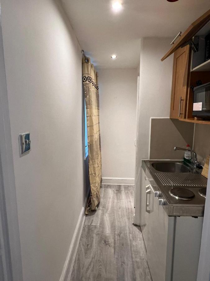 Appartamento F4-Ground Floor Studio Fits 3 Near Paddington Londra Esterno foto