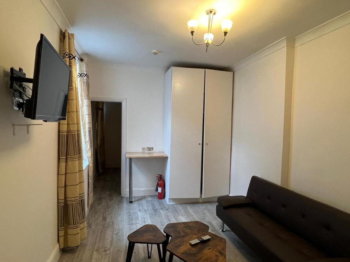 Appartamento F4-Ground Floor Studio Fits 3 Near Paddington Londra Esterno foto