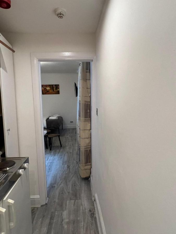 Appartamento F4-Ground Floor Studio Fits 3 Near Paddington Londra Esterno foto